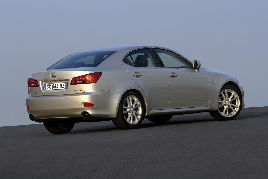  Lexus IS250 2005 года  (фото 10 из 141)